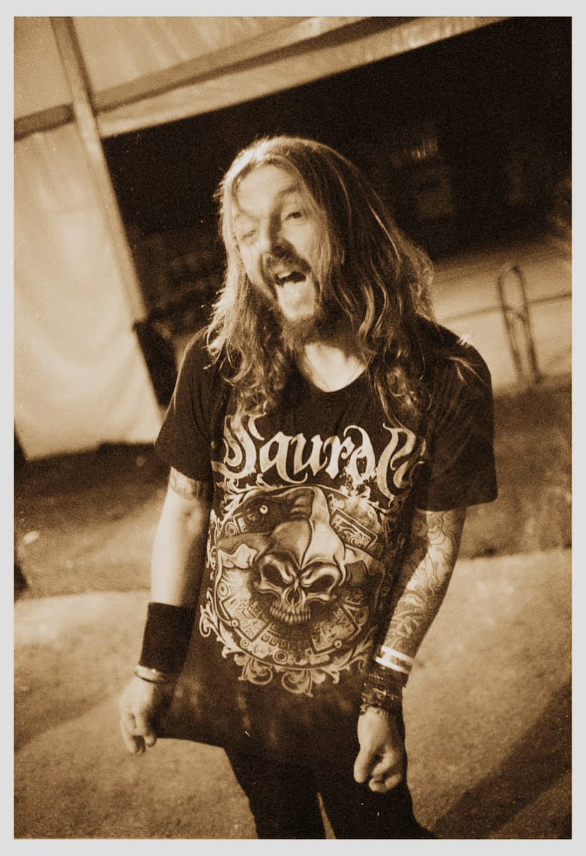 Saurom Oficial tweet media