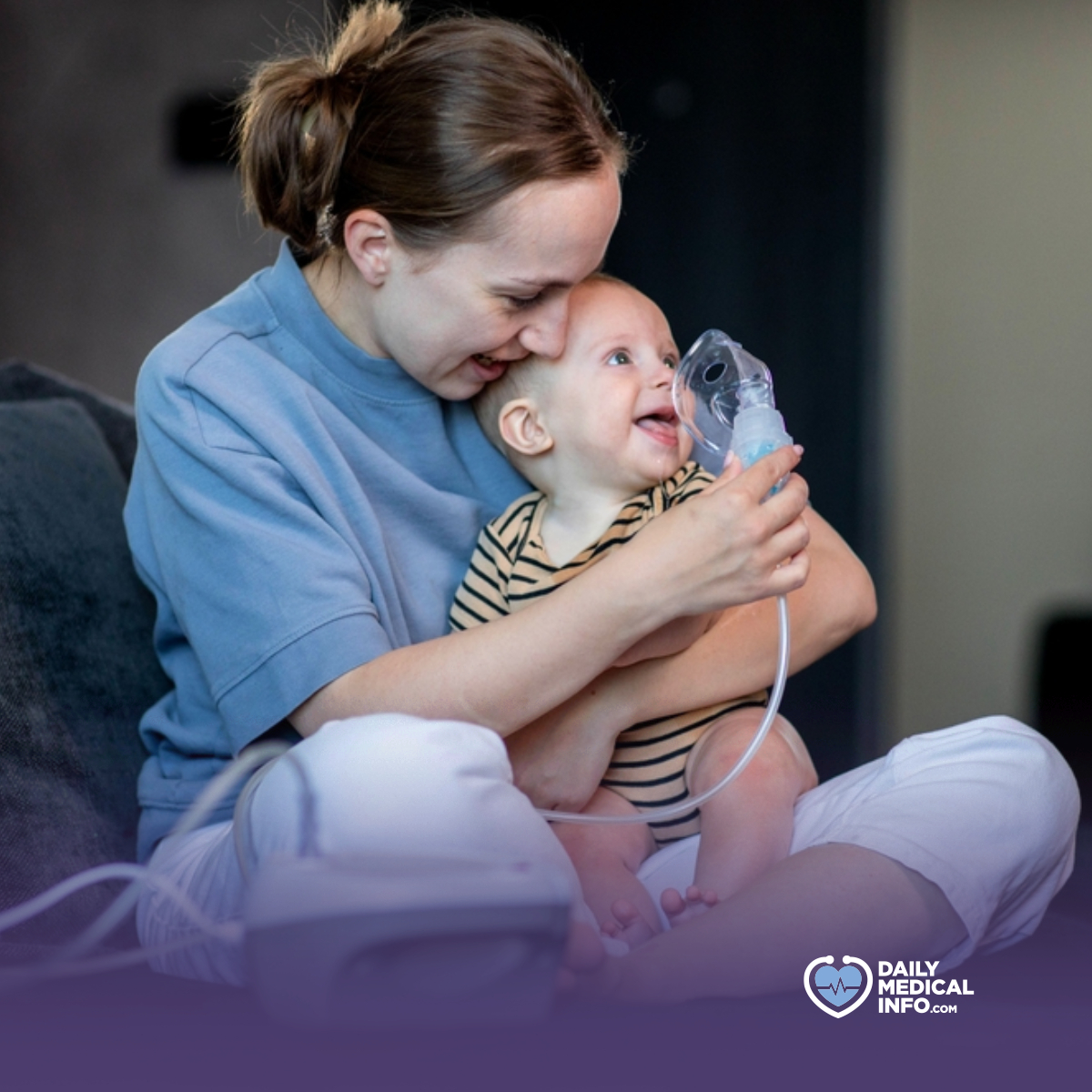 DMedicalinfo's tweet image. #جهاز_البخار أو أحد الأدوات المُستخدمة لتحويل أنواع معينة من الأدوية السائلة إلى رذاذ يسهل على المريض استنشاقه عن طريق قناع للوجه أو قطعة خاصة للفم لتوصيل الدواء إلى الممرات الهوائية في الرئتين، ما يجعل التنفس أسهل ويخفف من أعراض المشكلات التنفسية
#dailymedicalinfo
#Nebulizer