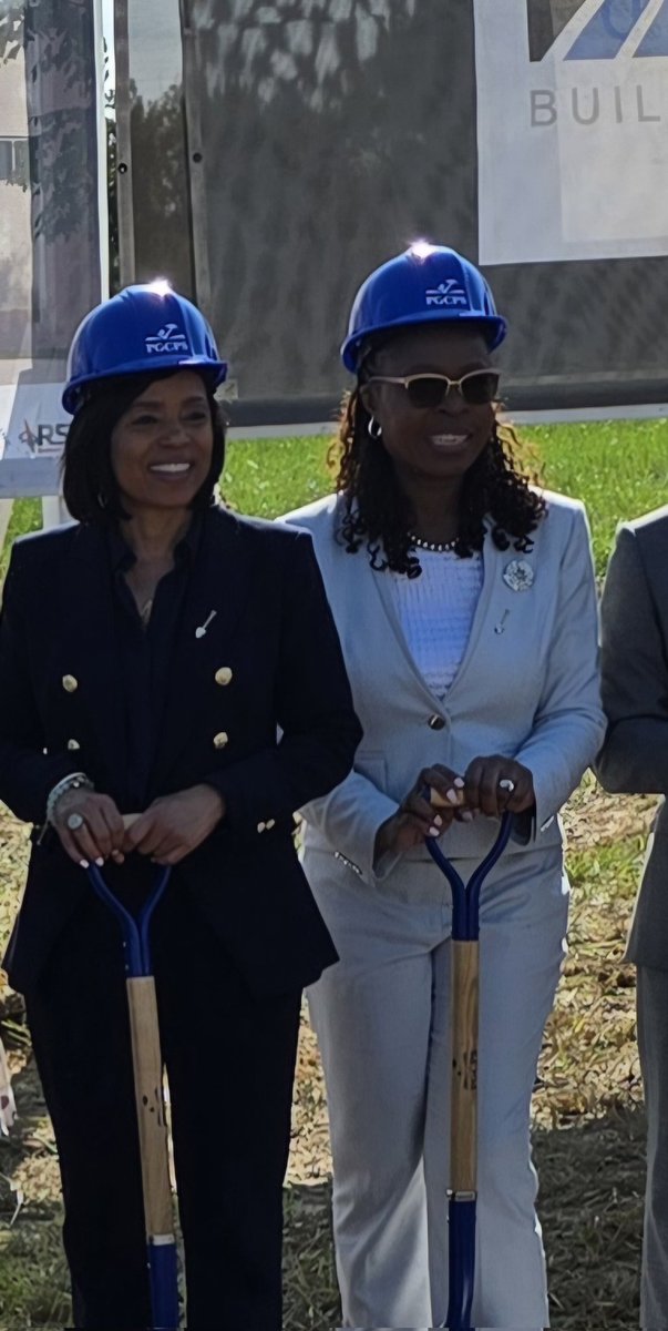 What a exciting moment for me and the Fairwood Community.  We broke ground on the new elementary school. 
I had designed the labs for the school 18 years ago and the project didn't come to fruition. Thanks to the Public Private Partnerships, our State Delegates,  County Executive