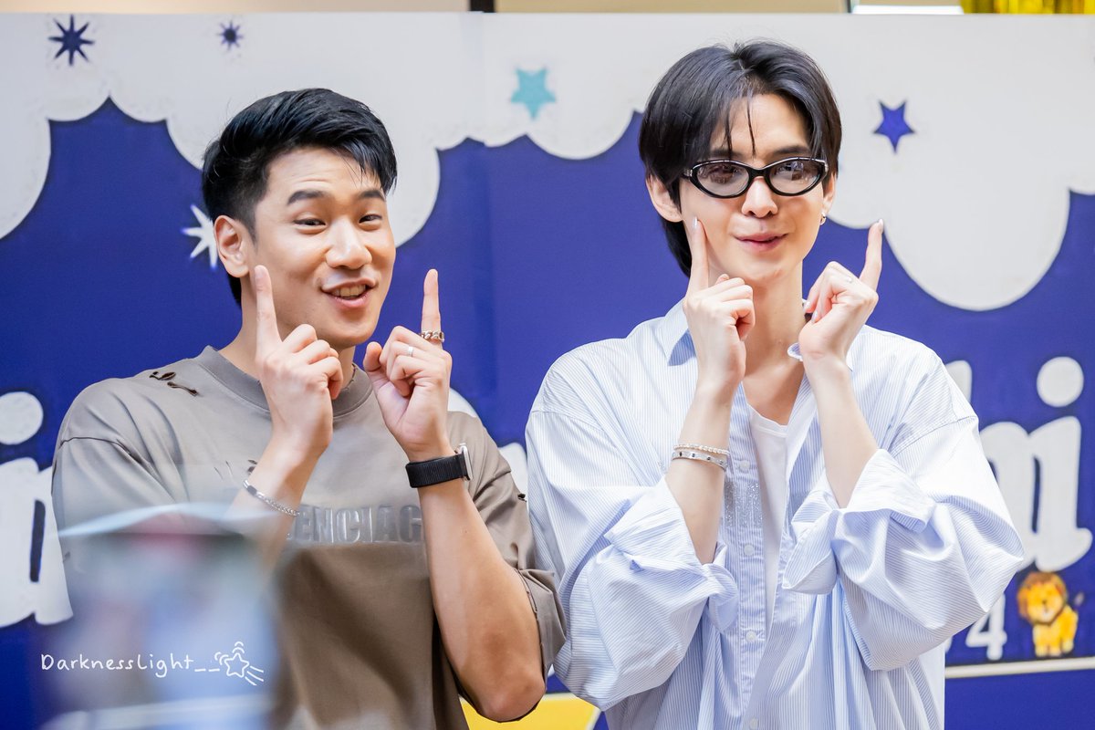 DarknessLight__'s tweet photo. แจกความสดใส~~♡

PINGORBNITHIBIRTHDAY2024 

#HBD31stPingOrbnithi 
#PingNut || #ปิงนัท
#Pingorbnithi || @Ping_Orbnithi 
#supanut || @supanut_l https://t.co/ZJJJRX6NBc