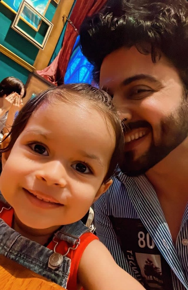 1dhoopardheeraj's tweet photo. Daddy's very love you Zayn 
#DD #Dheerajdhoopar #kingdhoopar #vinnyaroradhoopar #zayndhoopar #DDlove #DDfans #DADDYloves #xpost @DheerajDhoopar https://t.co/NxqCs8pzFg