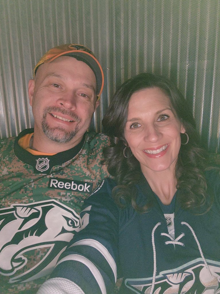 MrsCoachLane's tweet photo. Back in Smashville tonight. We are ready for #Predsfest tomorrow and the home opener Thursday night. #Preds https://t.co/GQux3u9vL8