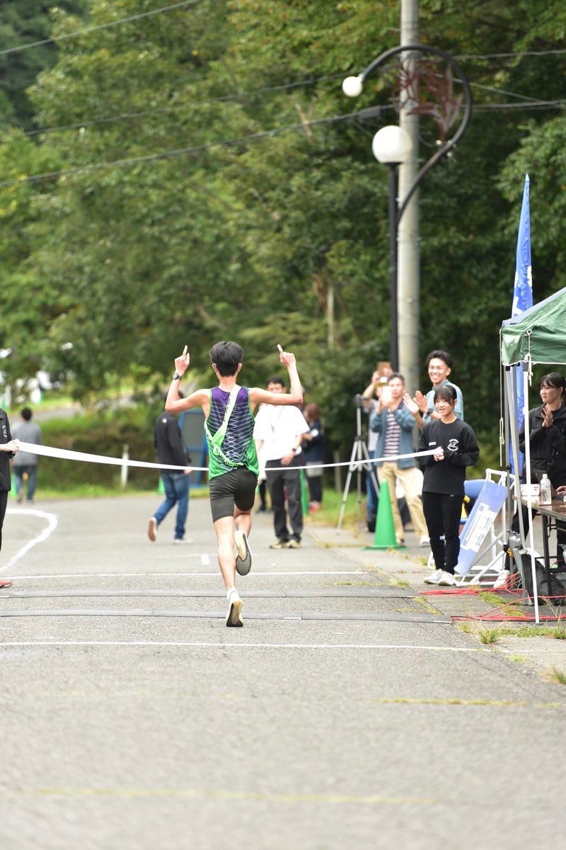 MAXPROJECT001's tweet photo. 一般ロングの部 35分32秒 優勝
1区 五十嵐拓也
2区 大場悠
3区 若菜優雅
4区 伊藤亜久里
先頭が見える位置で1区〜3区まで襷を繋ぎ、
4区アンカーの伊藤亜久里選手が逆転し、優勝しました。
会場での応援ありがとうございました。
#MAXPROJECT
#BEFREE
#気合と根性 https://t.co/3nXrZnUZiH
