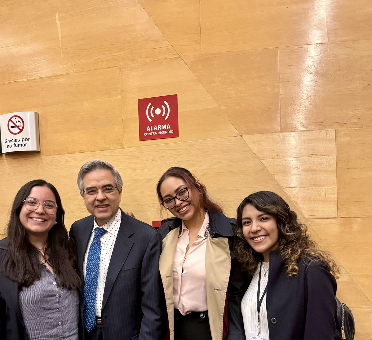 Tamara Mena tweet media