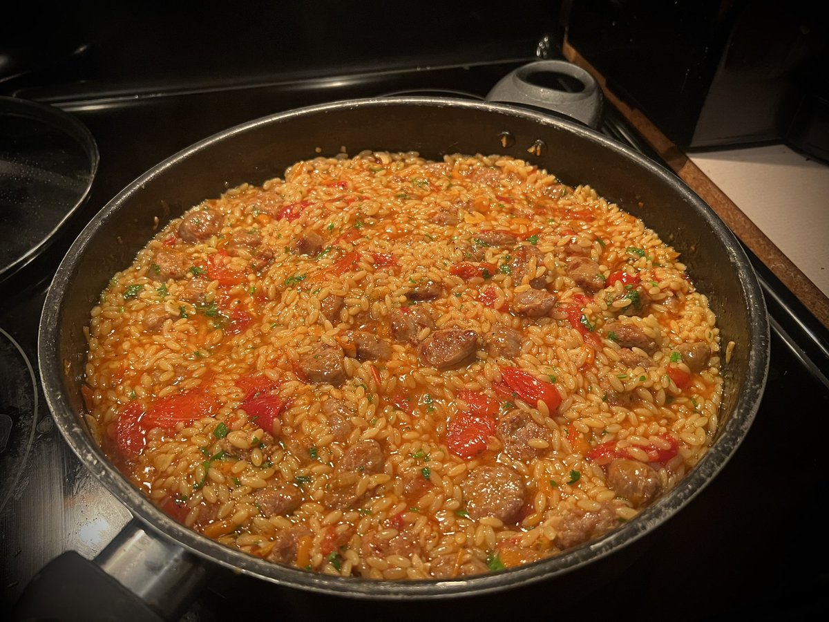 JtheShep's tweet photo. Made my own tomato sauce tonight from cherry tomatoes and this pasta dish came out -amazing- 

Had it with spicy sausage and orzo pasta https://t.co/Usf1C07cpU