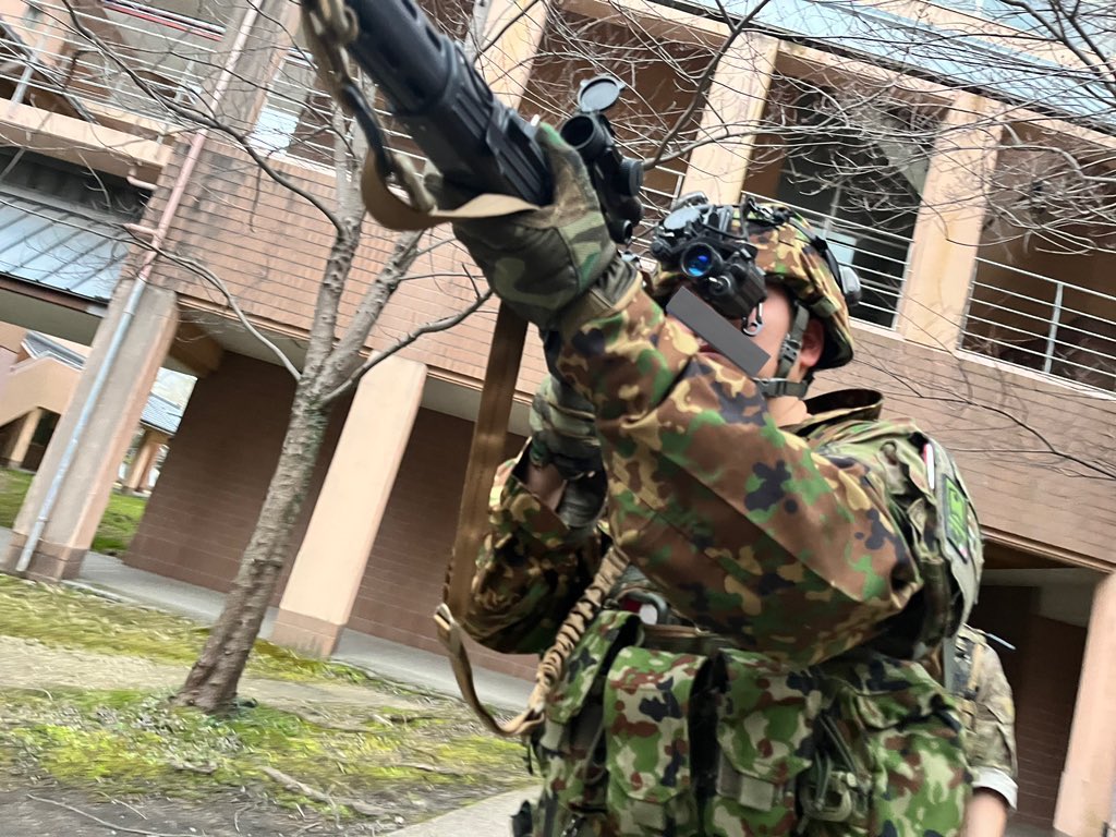arimizo's tweet photo. 固定用
だいたいこんな格好して年数回サバゲとB 2iしてます。
お誘いがあればお邪魔させて頂いて、自発的にはあんま行かないぐうたらです。 https://t.co/hEuS9UDQT6