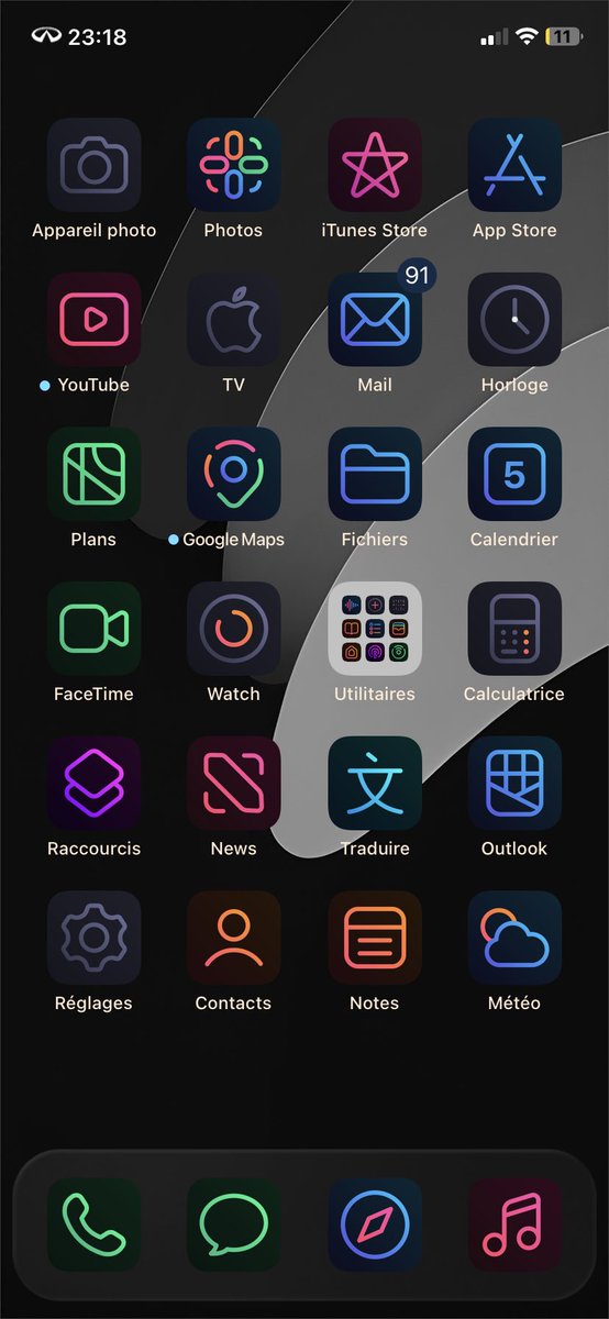 iPhShqip's tweet photo. The next theme #Boxbit by: @EdzonDM will out soon for Jailbreak version Wallpapers u can find @iPhWallpaper https://t.co/azs132AICK