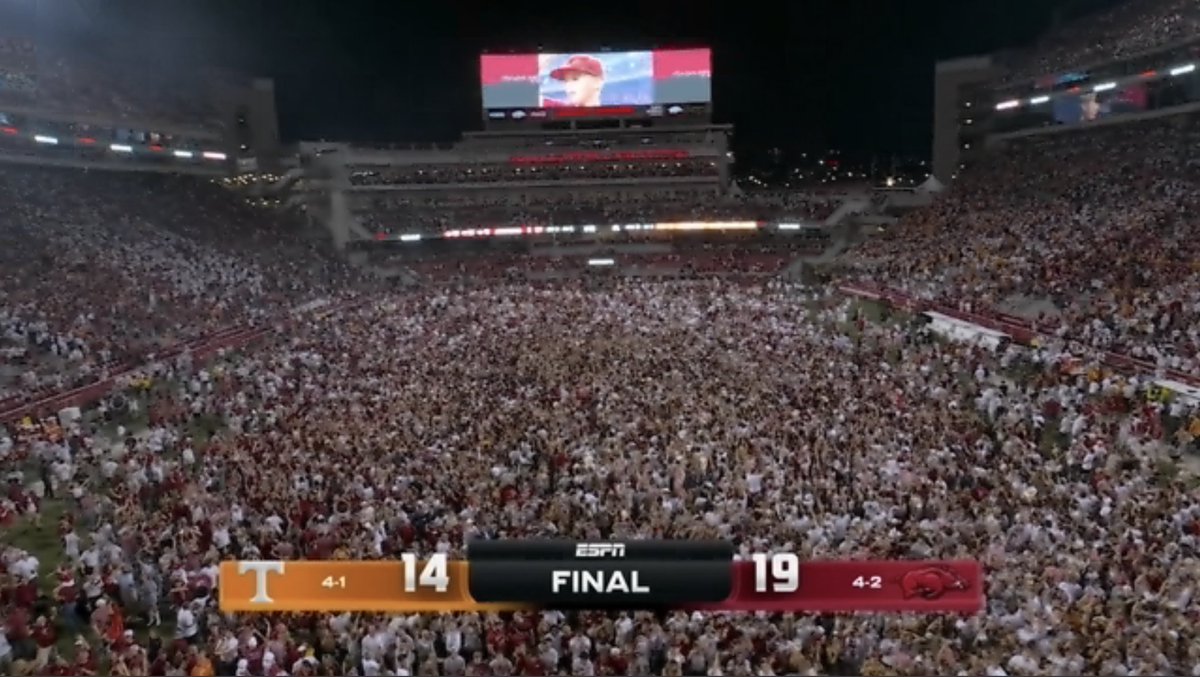 FOX College Football (@cfbonfox) on Twitter photo 😳😳😳 <a href="/RazorbackFB/">Arkansas Razorback Football</a> 😳😳😳 <a href="/RazorbackFB/">Arkansas Razorback Football</a>