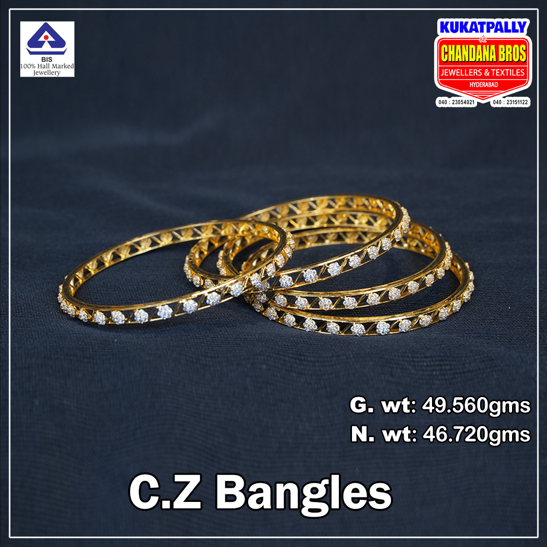 Chandanakphb's tweet image. C.Z Bangles G.wt :49.560gms, N.wt :46.720 gms Call/WhatsApp +919704477744
Designed by Chandana Brothers KPHB.
.
.
.

.
#czbangles#Goldnecklace #semiantiquenecklace #longharam #antiqueharam #bridaljewellery #fashion #jewels #style #lastestjewellery #nakshijewellery