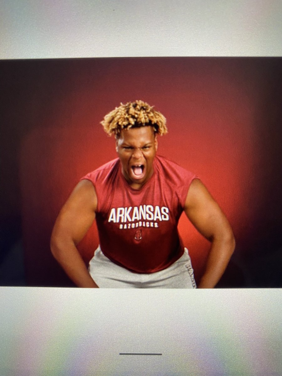 I know you are smiling BIG, Dion!!!! Great things happen to GREAT people! Love this team and Coach Pittman! Best show on Earth tonight! Go Hogs!!!!