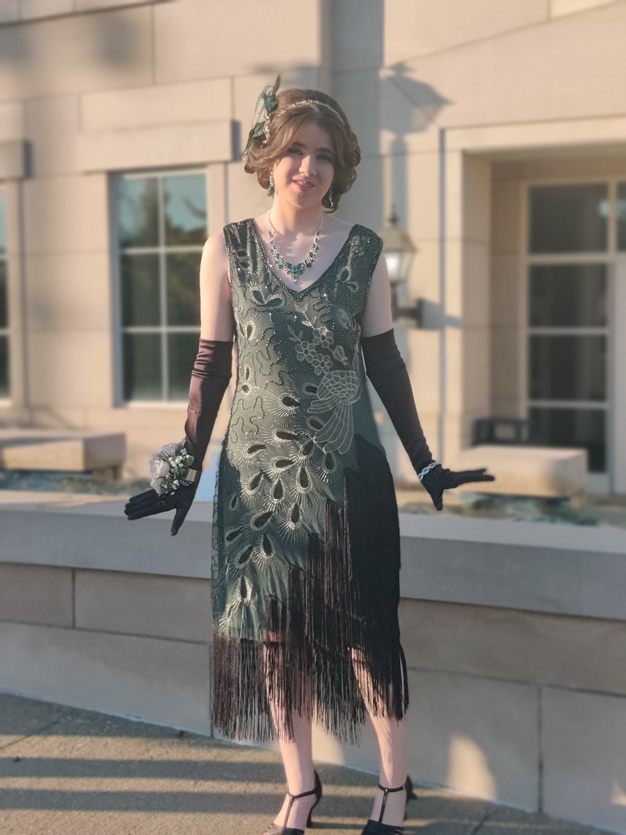 realappalachian's tweet photo. DL's Junior Homecoming. She picked it all out herself. She struts to the beat of her own drum, and I'm beyond proud of her for that. She's gorgeous. https://t.co/yGBvyG8pnX