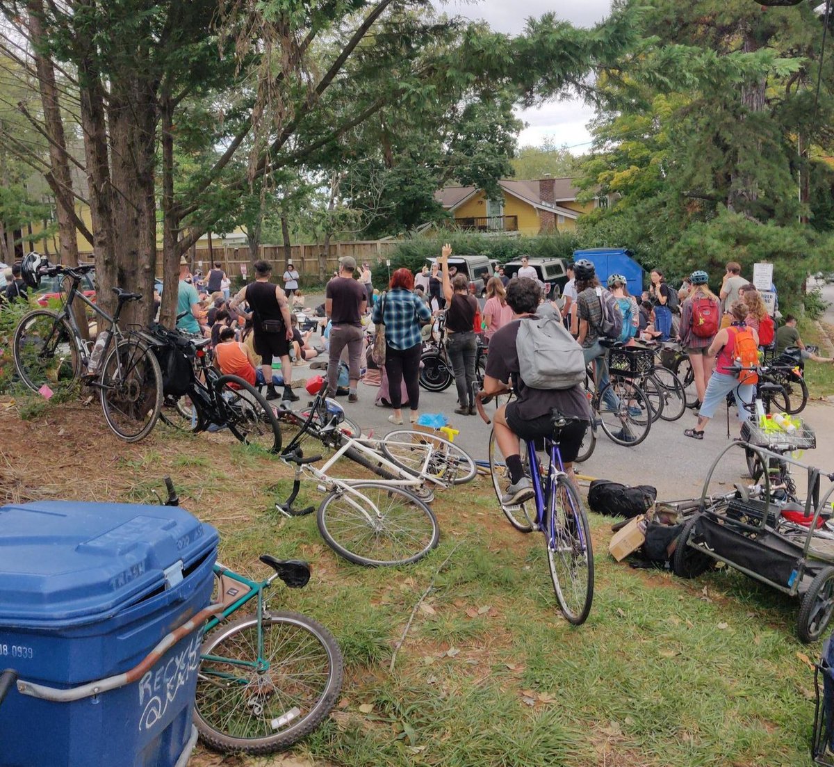 Gary Lovely tweet media