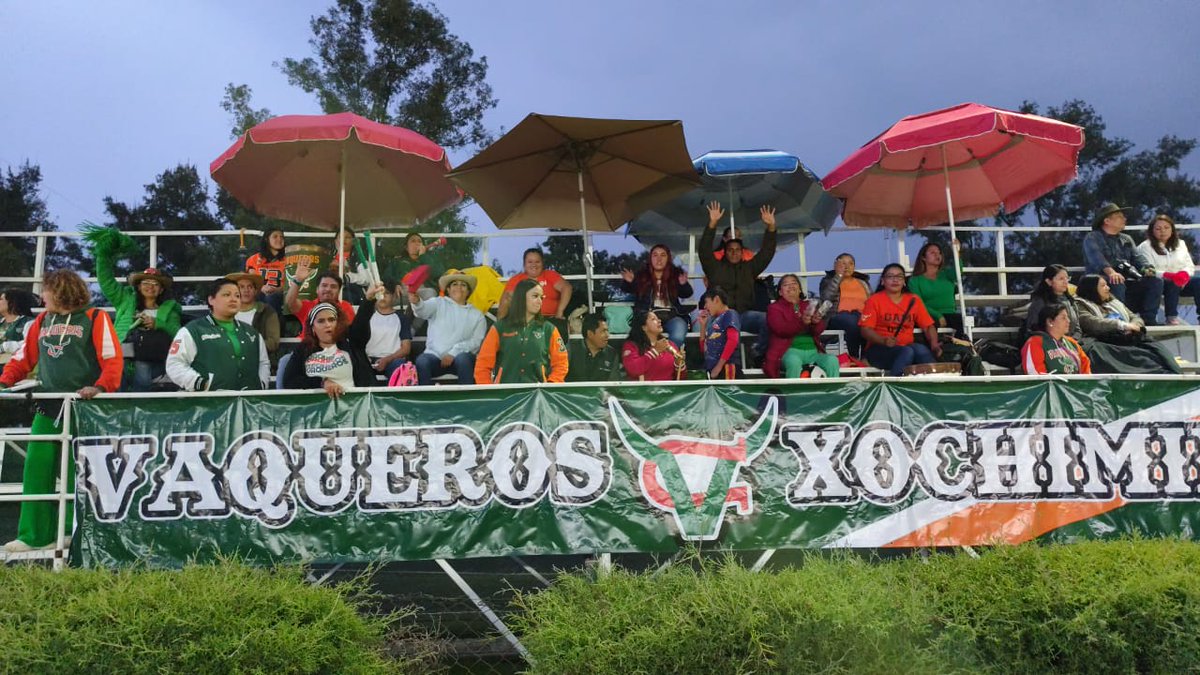 VAQUEROSXOCHIM1's tweet photo. Gran inicio de las conferencias de Vaqueros , Juvenil Unica arranca con el pie derecho ganando,
8 a 0 a domicilio a Perros Negros, buen partido en dónde ganó quien jugó mejor todo el partido 🏈🏈🏈🤠🤠🤠💪💪💪
#EspirituVaquero
@LigaFademac
#Campeonesdevida https://t.co/N3C4K9vb0d