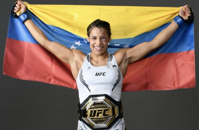OriginaleTrendy's tweet photo. Round 4 has started, and it's ON FIREEE! 🔥💥 

Both fighters are swinging for the fences! 

Who will take control in this crucial round? 

Let’s go! 🇺🇸🥊 #UFC307 #MMA #PenningtonVsPeña https://t.co/SxkEpkBx7c