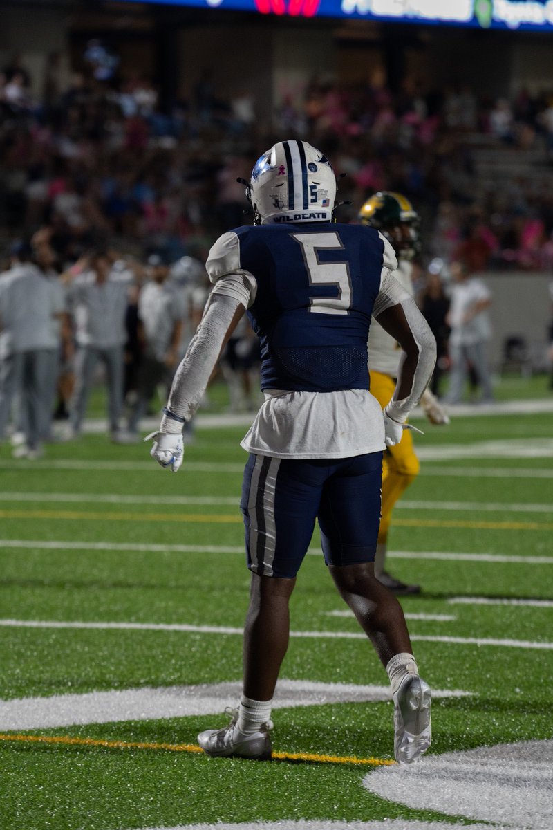 MatthewCaeg's tweet photo. Great game for the Wildcats 27-26 W 
Photos are in link below 🔗 
https://t.co/HAi0izBGdZ

@Football_TMHS @tmhs_post https://t.co/FUzciLhRzb