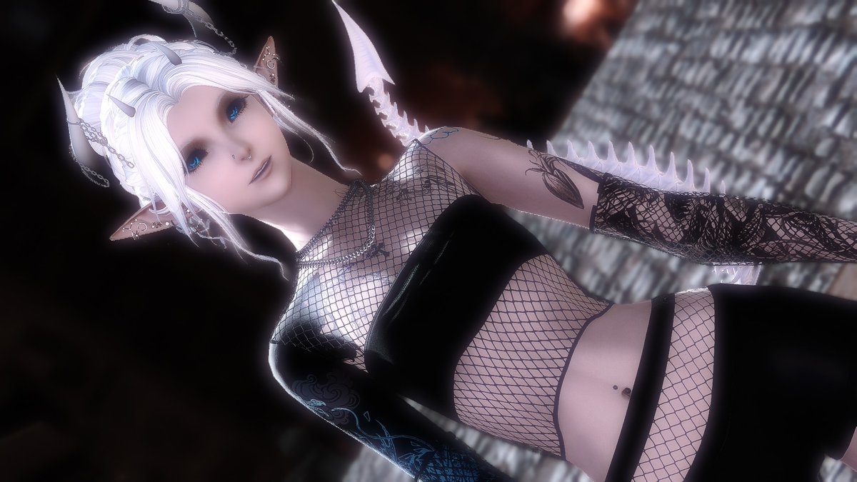 lil_local_fox's tweet photo. skinny sucubus girl seeking for attention ~

#AuRa  #xivscreenshot #gpose #gposer #GPOSERS #gposeaddicted #cutegirls https://t.co/tfPabablsx