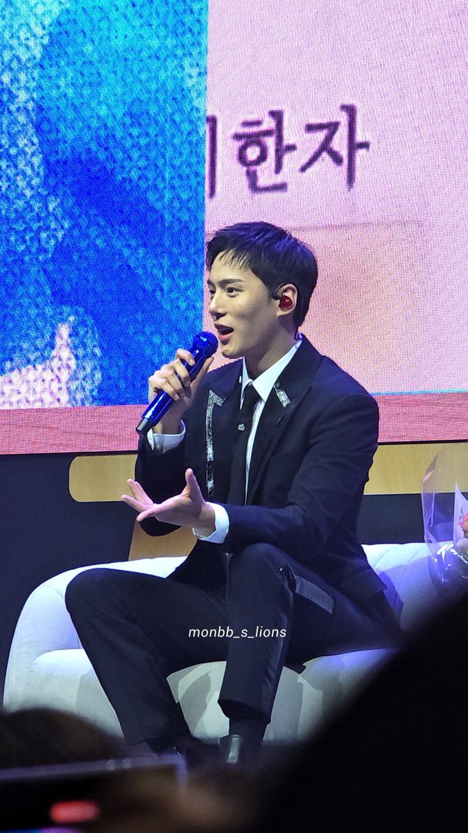monbb_s_lions's tweet photo. 241006 #민혁

미남 일타강사 같애...😍 https://t.co/Lxq9ZhhOGd