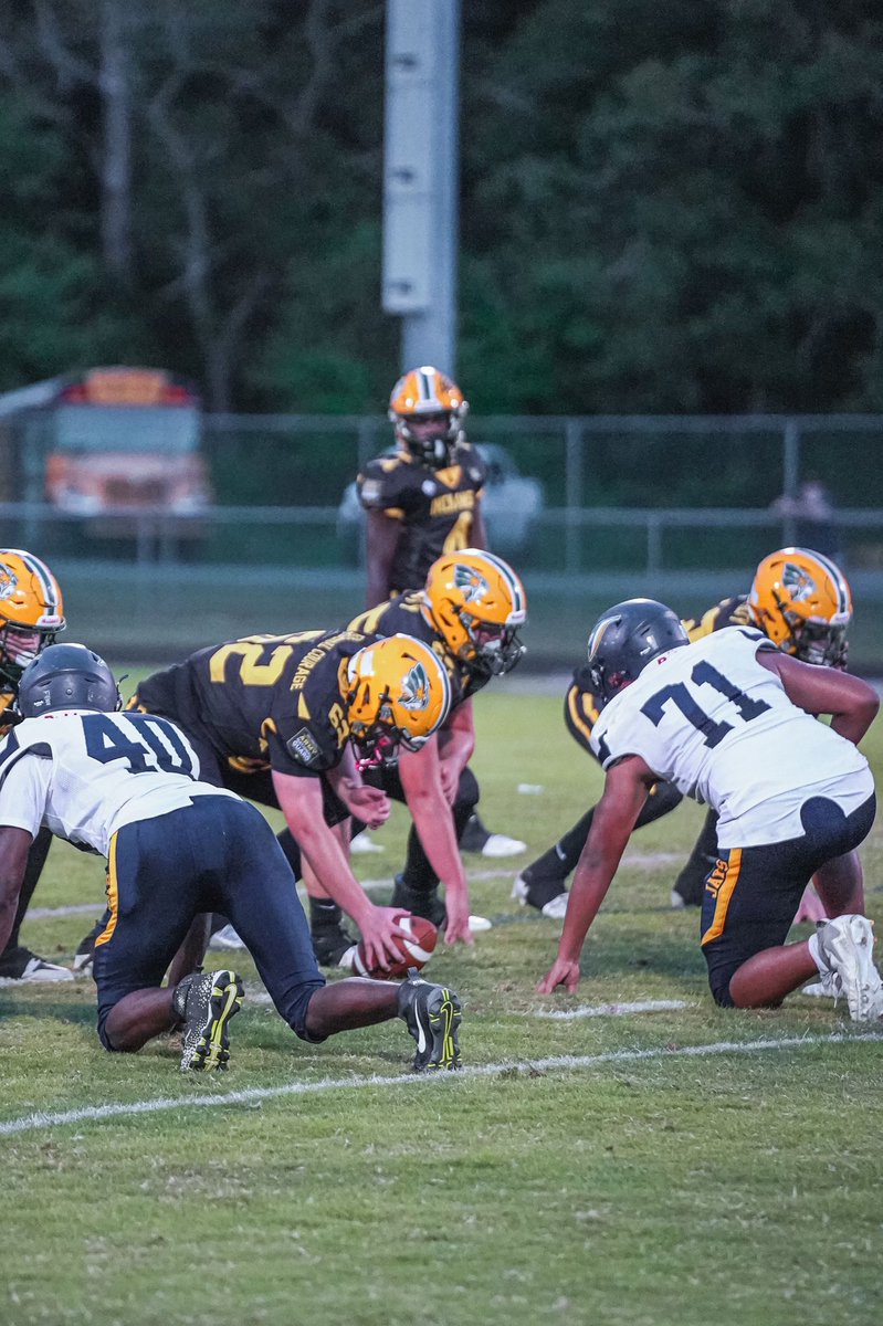 Midseason highlight tape

hudl.com/v/2QHU5C