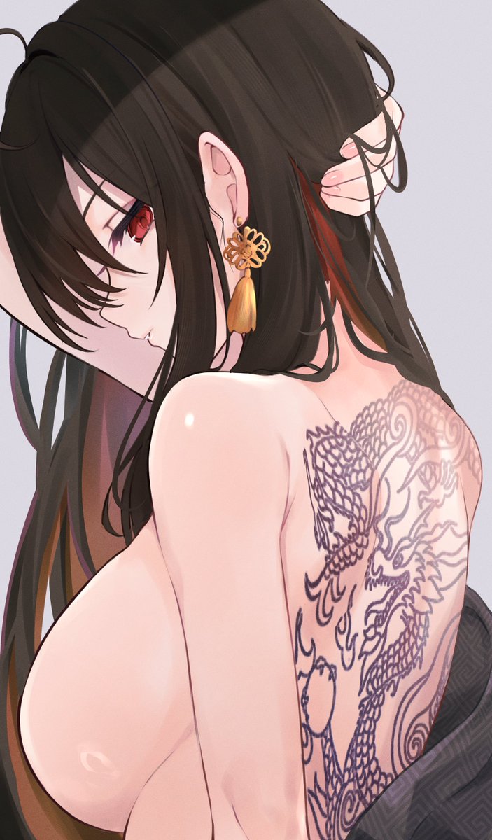 ロザンナとサクラに刺青があるし、モランにもあるんじゃないかという妄想
 
 #NIKKE