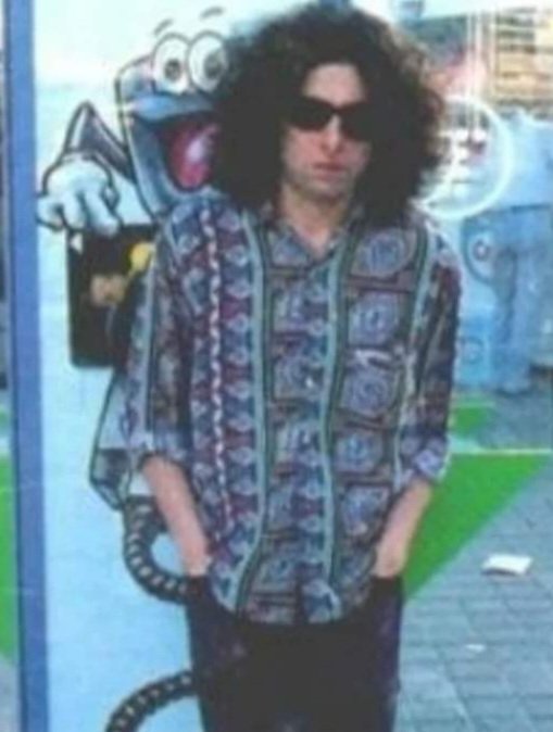 ¿Quién puso "Dulce condena" de vuelta?

Yo al lado del parlante: