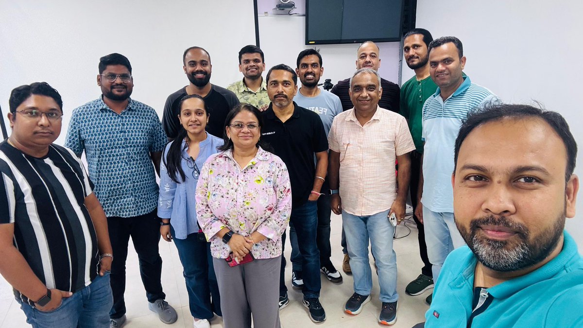 arcngp's tweet photo. Celebrating team #success together is the way to acknowledge their #hardwork and motivates them to do even better #BigCollaboration #workhardplayharder @sdeievent @PraveenSolankie MohitPateria @Soumalya_Gan @alokrpan @gnpanse Prabhudayal Pawan AmitYash Pankaj Anant Damini https://t.co/qwAvzPYaYo