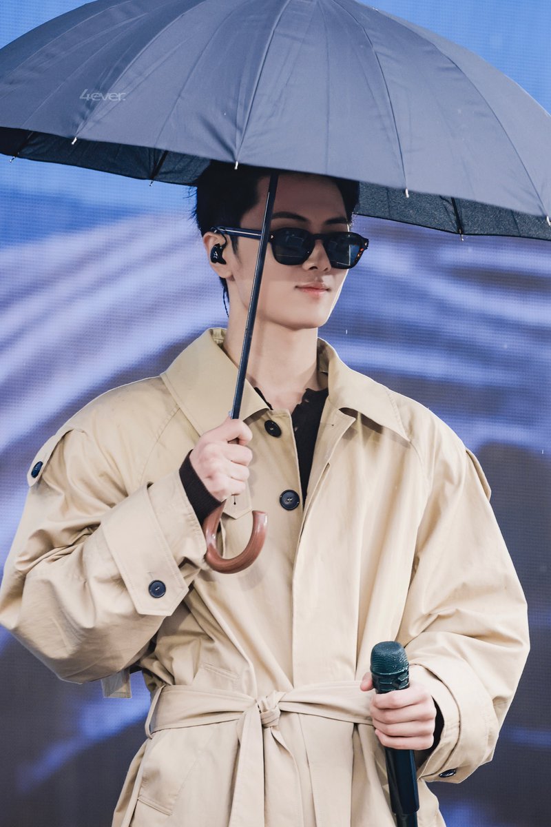 jayforever_02's tweet photo. 241006 WALK THE LINE IN GOYANG SOUNDCHECK #ENHYPEN #엔하이픈 
#JAY #제이 #종성 #JAYalways
#EN_WORLDTOUR_WALKTHELINE 
#WALKTHELINE_IN_GOYANG https://t.co/SJN4mWC7j0