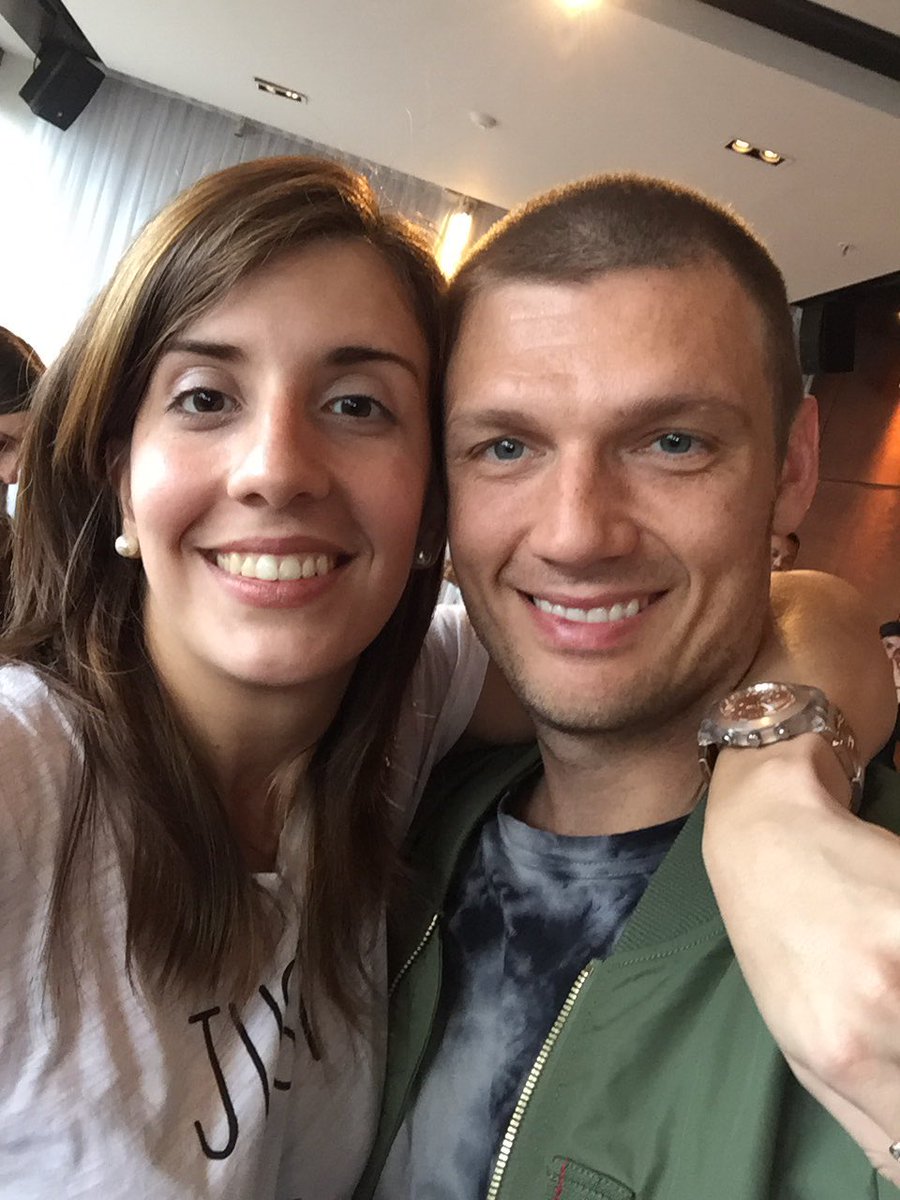 CynBSB's tweet photo. @nickcarter we were so young… 😂 https://t.co/Tekpewkeki