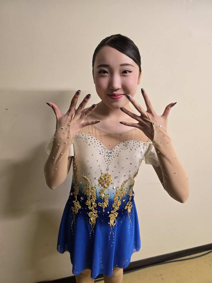 乃乃華ページ 原菜乃華1st写真集 はなのいろ : 原 菜乃華: Amazon.sg: Books