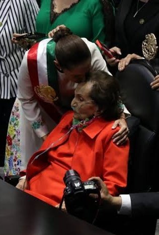 No se dejen tocar por la Doctora.
Ya saben que puede pasar...