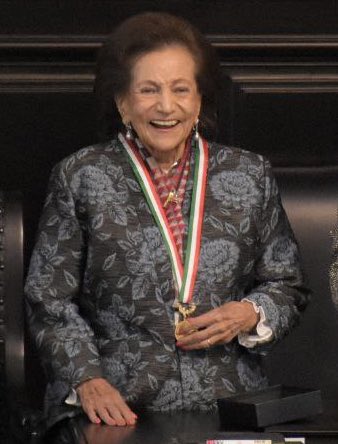 Ifigenia Martínez abrió el camino para muchas mujeres que ocuparíamos altos cargos en el servicio público. 

Ella era ya una figura respetadísima cuando yo estudié Economía en la UNAM. Había sido Directora de la entonces Escuela Nacional de Economía, se le reconocían sus
