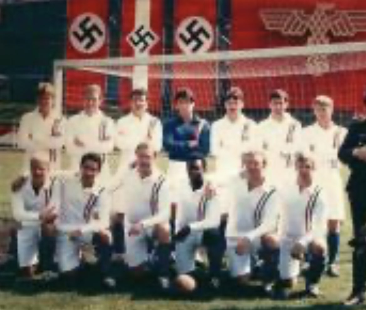 aleperseco's tweet photo. Hola @RCDeportivo os voy a dar la playlist para hoy entre el Depor y los Nazis 

1 Bella Ciao 
2 Valls del Obrero 
3 Sarri Sarri 
4 No hay tregua 
5 No somos nada … 

y así en bucle antes y después del partido https://t.co/zY3d22iPkG