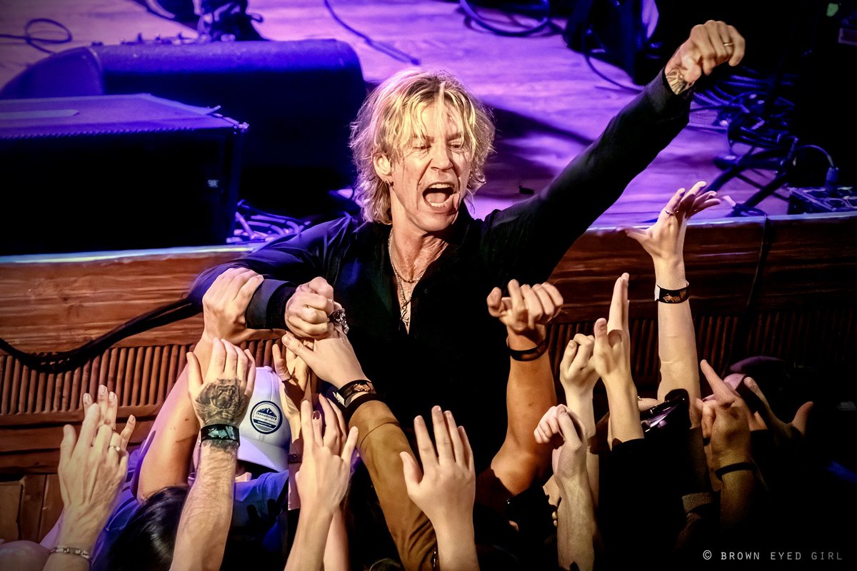 📸👁Brown Eyed Girl tweet media