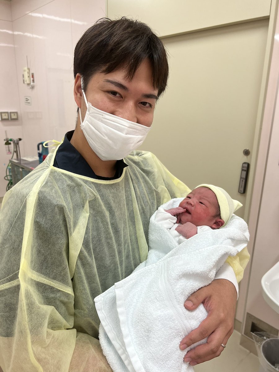 10月1日に第一子が産まれました👶
元気な男の子で名前は「蓮(れん)」
妊娠してから出産まで、妻も蓮も本当によく頑張ってくれました。

今後どこかで会った際には可愛がってくれると嬉しいです！！