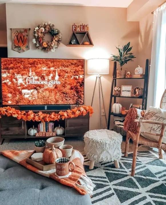 Flipperrrr88's tweet photo. It’s that time of year 🥰🎃🍂🧡 https://t.co/6nJYFPA0k9