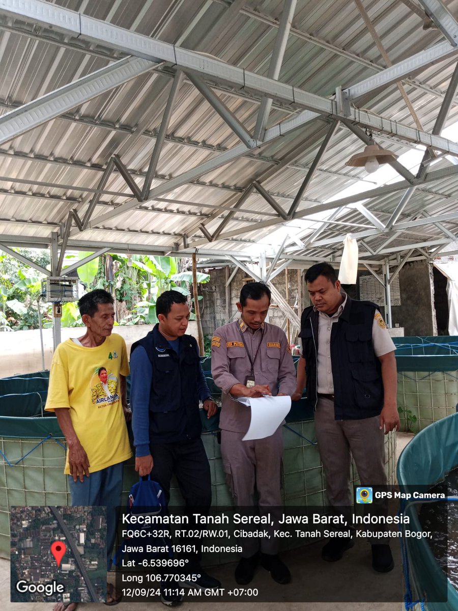 MPatekkai's tweet photo. Kamis (12/9), Patekkai, Luhkan Kota Bogor, mendampingi tim Badan Karantina Indonesia dalam pemantauan dan sampling penyakit ikan karantina di Kec. Bogor Barat, Kec Tanah Sareal, dan Kec Bogor Utara  - Kota Bogor #GiatLuhkanSatminkalBogor #aktivitas @pusluh_bppsdm @brpbatpp_bogor https://t.co/t3gWRWied8