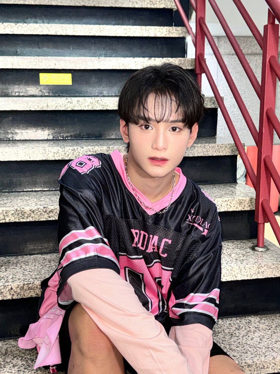 XODIAC_MEMBERS's tweet photo. [#자얀💛] 

안녕하세요 쏘블리들 !! First of all i wanna say thank you very much for all of you ! For the effort the love and the support that yall gave to us is meant the world for us !! Lets make our lovely never ending saga 💛 

안녕하세요 쏘블리 여러분 먼저 여러분께 진심으로 감사의 말씀을 전하고 싶습니다 
여러분이 보내주신 노력, 사랑 그리고 응원은 저희에게 너무나 큰 의미가 있어요 앞으로도 함께 아름다운 끝없는 이야기를 만들어가요 💛

#XODIAC #소디엑 #ZAYYAN #자얀