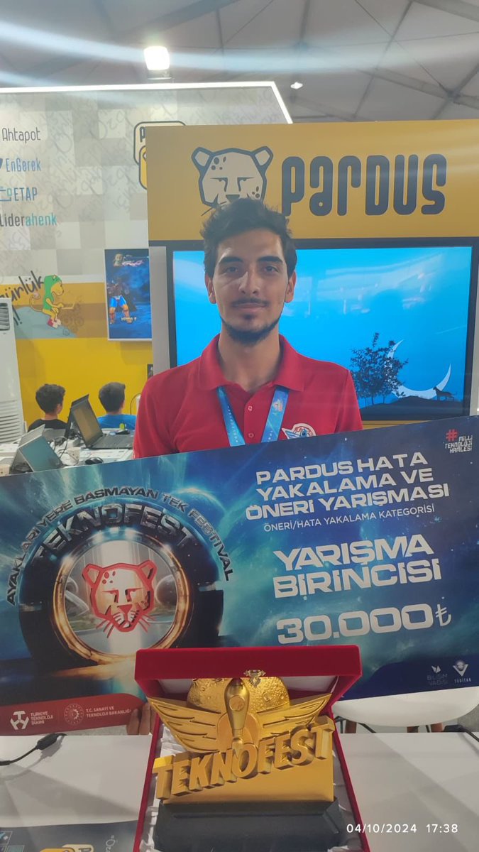 1️⃣ Cumhurbaşkanımız Sayın Recep Tayyip Erdoğan'ın katıldığı ve ödülleri takdim ettiği Teknofest Adana'da,  "Pardus Hata Yakalama ve Öneri" yarışmasında Selçuklu Mahmut Sami Ramazanoğlu Anadolu İmam Hatip Lisesi öğrencimiz Asım Beşir Başdemir BİRİNCİ olmuştur.