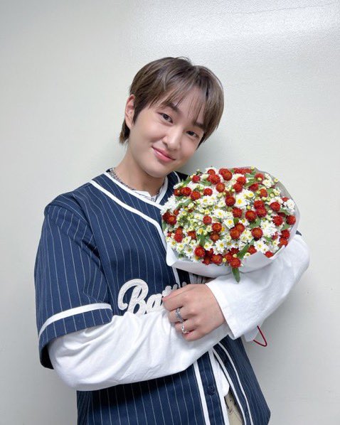 onewmgallery's tweet photo. 우리의 마음이 닿았기를 https://t.co/gnYjQYWHmc