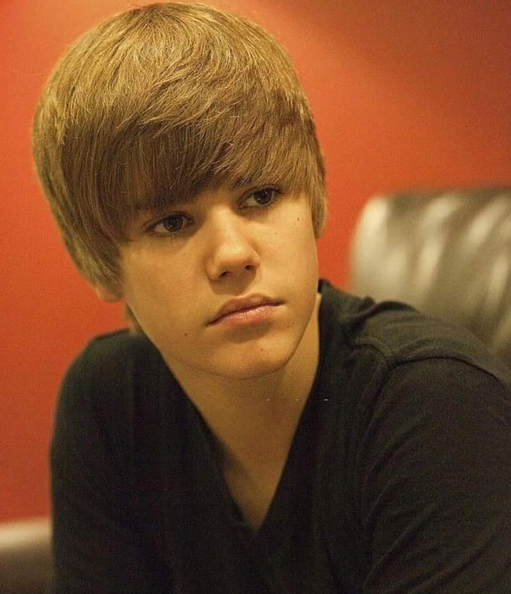 Rayeed0291's tweet photo. favorite artist off all time.... 

An innocent 14 years old Justin Bieber 💜
#JustinBieber https://t.co/DDB2TcmeSC
