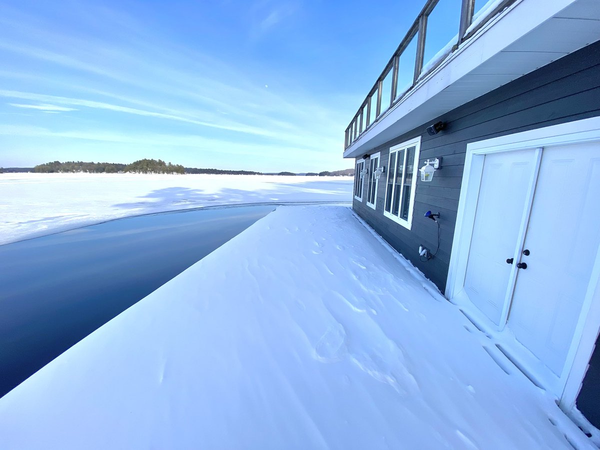 HuntHandi's tweet image. It’s that time of year again. For all of you that have 3 season cottages - I offer weekly Cottage Watch services. Things I check:
✔️ Signs of forced entry 
✔️ Interior damage from water &amp;amp; ice 
✔️ Boathouse &amp;amp; dock bubblers in working order 

Pics sent to clients after each visit.