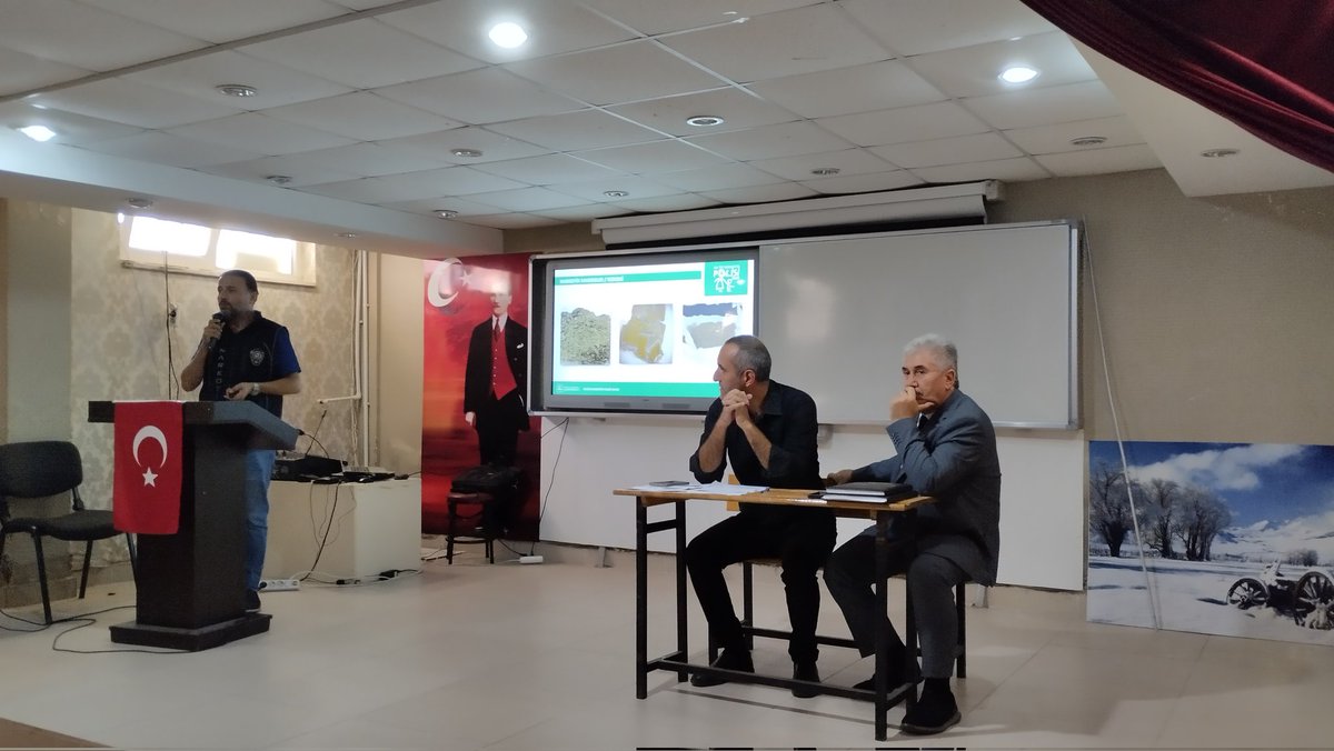 "En İyi Narkotik Polisi Anne" Projesi kapsamında Samsun İl Emniyet Müdürlüğü tarafından velilerimize eğitim verildi.