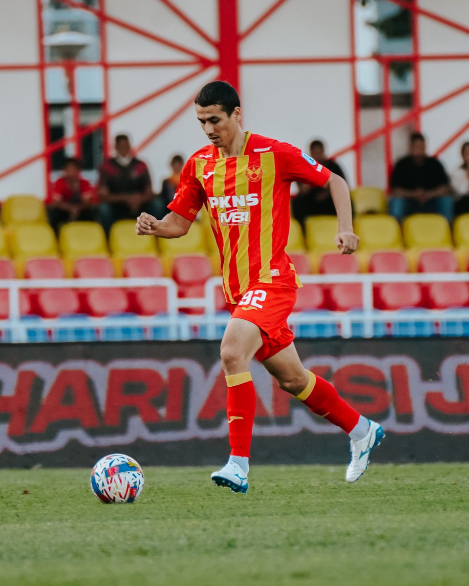 selangorfc's tweet photo. Uzbekistan defender ๐บ๐ฟ Umarbek Eshmurodov, as well as Jordanian trio ๐ฏ๐ด Noor Al-Rawabdeh, Ali Olwan and recently announced #IsRed signing, Mohammad Abualnadi have all been called up to play for their country in the upcoming World Cup Qualifiers.
Uzbekistan will continue the third round in Group A against Iran and United Arab Emirates; while Jordan will be facing South Korea and Oman in Group B.
๐ Click the link below to read all about our players who will be out for International duty. ๐ซก
๐ https://t.co/kfmPFcdcZD
All the best, lads! โค๏ธ๐
#SFC #MKLK
#MerahKuning #LambangKebanggaan