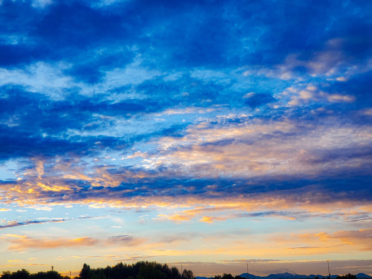 satuki_Photo_5's tweet photo. 雨上がりと、夕青空

#ファインダー越しの私の世界
#キリトリセカイ #photo #空
#写真好きな人と繋がりたい https://t.co/VKzyiABTDF