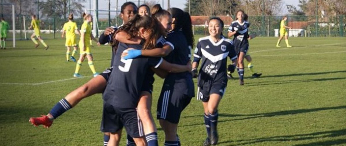tduverger's tweet photo. Abandonnée par le propriétaire, l’équipe féminine des Girondins pourrait être sauvée par les socios, les investisseurs locaux et les collectivités avec une coopérative 💪

@PierreHurmic y voit « un laboratoire de gouvernance pour le futur » 👏👏👏

👉 https://t.co/iwICrBoqk8 https://t.co/qrOqI6Rif2