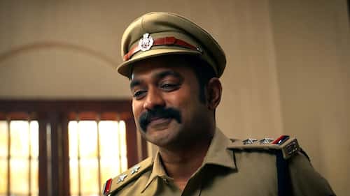 TheCineprism's tweet photo. Asif Ali is quietly knocking on all doors and steering Malayalam cinema with each role; it's time he deserves the recognition that has long been overdue.

▶️ Best of Asif Ali - A Thread 🧵 https://t.co/7DZmfoSt7K