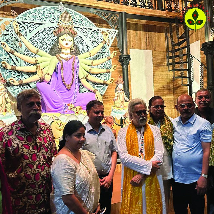 মাননীয় সাংসদ শ্রী সুদীপ বন্দ্যোপাধ্যায়, মাননীয় বিধায়ক শ্রী বিবেক গুপ্ত ও ২৭নং ওয়ার্ডের কাউন্সিলার শ্রীমতি মীনাক্ষী গুপ্তর উপস্থিতি আমাদের পুজোর উদ্বোধন কে আরো আলোকময় করে তুলেছিল। আমরা তাঁদের কাছে কৃতজ্ঞ।
#durgotsav2024 #DurgaPuja2024 #Durgotsav #durgapuja #durga #durgamaa