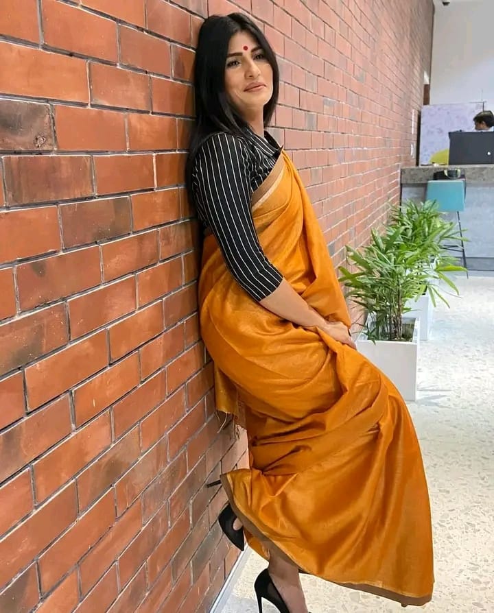 मैं मुस्लिम परिवार में होकर भी बड़ी निडरता से जय श्रीराम बोलती हु , फिर भी कोई मुझे फॉलो नहीं करता आखिर क्यों?  आज देखती हु कितने लोग मेरे साथ जय श्रीराम बोलते है!!

।। "जय श्रीराम "।।♥️🙏