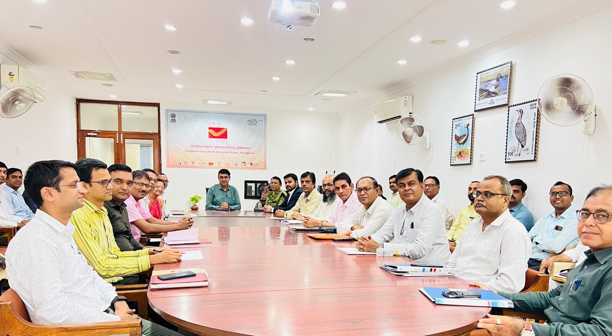 pmgnorthgujarat's tweet image. #Postmastergeneral Sh. Krishna kumar Yadav Chaired Divisional Heads &amp;amp; @IPPBOnline Manager Meeting to review the progress of #postalservices in HQ region at #Ahmedabad. Discussed status of #postaloperations and plans for activities during #NationalPostalWeek outlined.
#indiapost