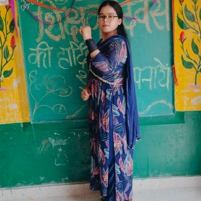 DrRadhaJi's tweet photo. 🎂🎂 जन्मदिनशुभेच्छा 🎂🎂
त्वं जीव शतं वर्धमान:।
जीवनस्य सकलकामनासिद्धिरस्तु।
जन्मदिनमिदम् अयि प्रिय सखे।
शं तनोतु ते सर्वदा मुदम्।। 💐
@singhUpasnaIHT https://t.co/ANNPxoFo7U