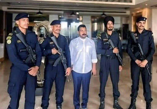 Juber Choudhary (@juberjamia) on Twitter photo माननीय सांसद जी आज आप वो बरगद का पेड़ बन चुके है जो आने वाले कई सो वर्षों तक बहुजन समाज को छाव देने का काम करेगा ।
आपके साथ देश की हर एक माँ की दुआए है बहनों का प्यार है युवाओं का साथ है और आपके कार्यकर्ताओं की ताक़त है ।
अब देश में बहुजन राजनीति का एक नया अध्याय <a href="/BhimArmyChief/">Chandra Shekhar Aazad</a> माननीय सांसद जी आज आप वो बरगद का पेड़ बन चुके है जो आने वाले कई सो वर्षों तक बहुजन समाज को छाव देने का काम करेगा ।
आपके साथ देश की हर एक माँ की दुआए है बहनों का प्यार है युवाओं का साथ है और आपके कार्यकर्ताओं की ताक़त है ।
अब देश में बहुजन राजनीति का एक नया अध्याय <a href="/BhimArmyChief/">Chandra Shekhar Aazad</a>